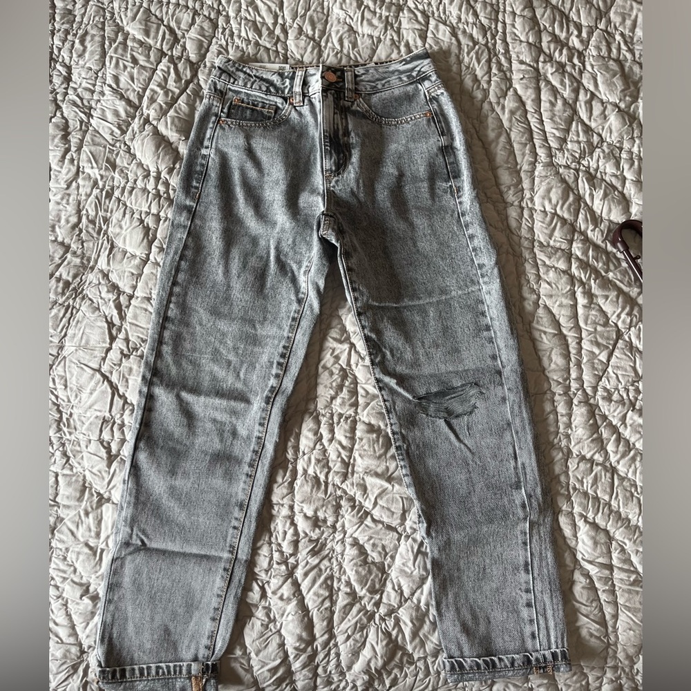Garage gray washed Mom Jean